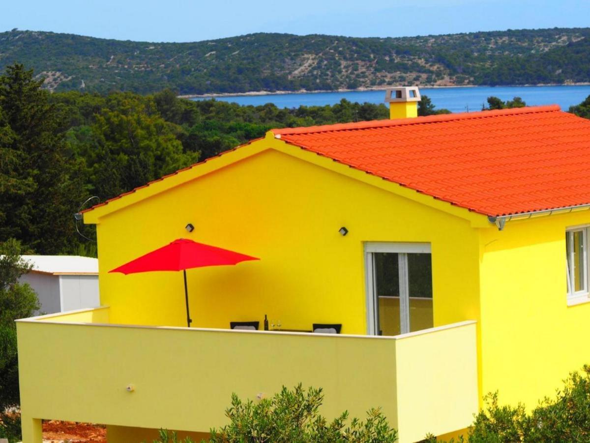 Villa Gaby Luxus Apartment 1 Schlafzimmer, Pool und wunderschönem Panorama Meerblick Božava Exterior foto